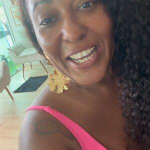 Maíra Azevedo Instagram - Hoje é dia de festa aqui…Dia de comer gostoso e conversar bastante e de dar boas risadas