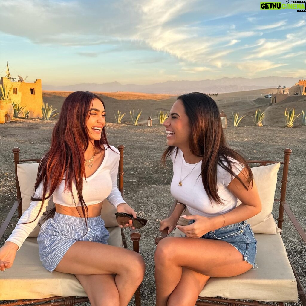 Maïssane Aghioul Instagram - Vos princesses du désert finalement