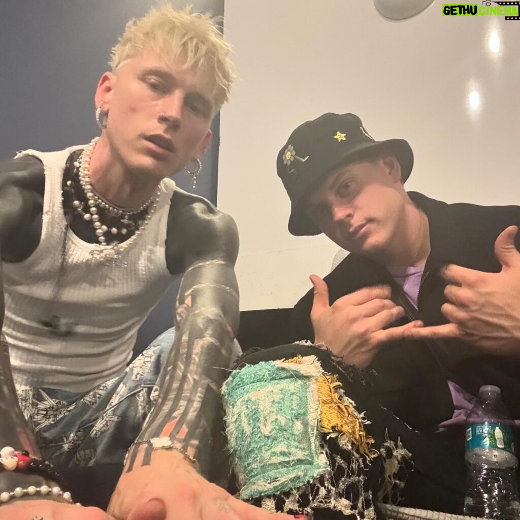 Machine Gun Kelly Instagram - genre : ohio boys