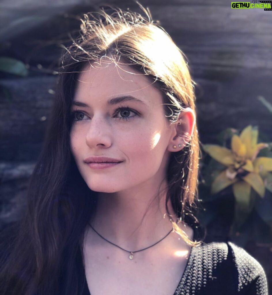 Mackenzie Foy Instagram - ☺