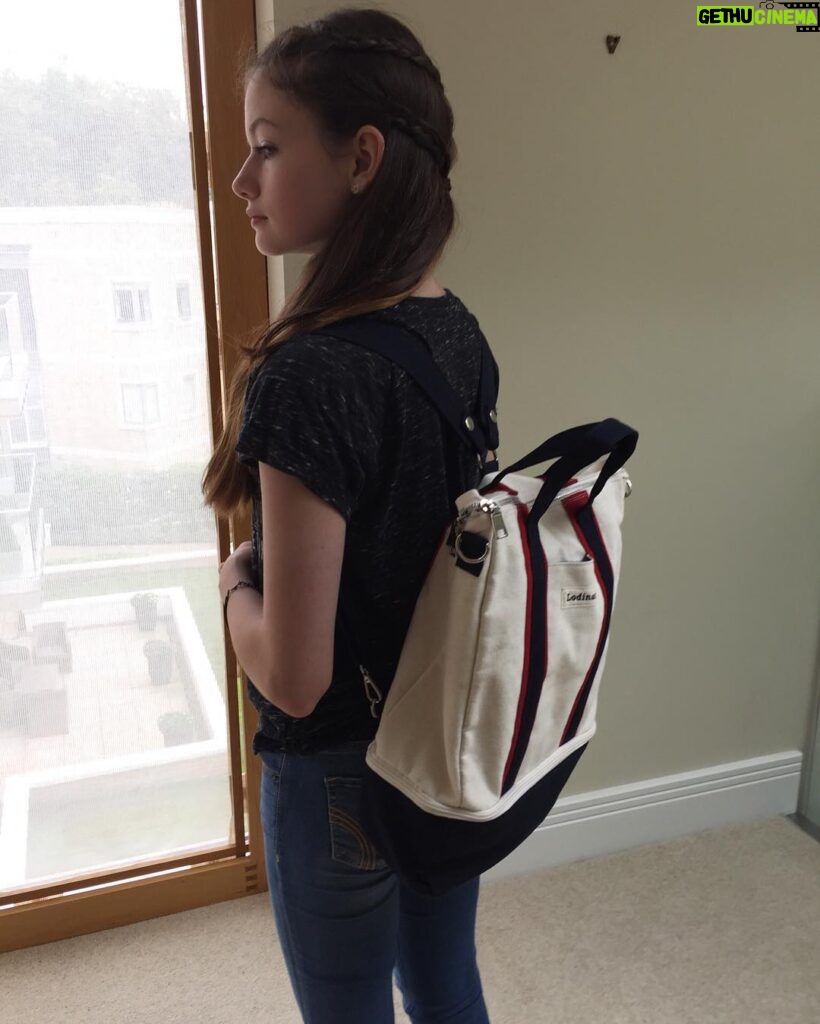 Mackenzie Foy Instagram - #tbt to the first day of school on Tuesday😝📕📝😊