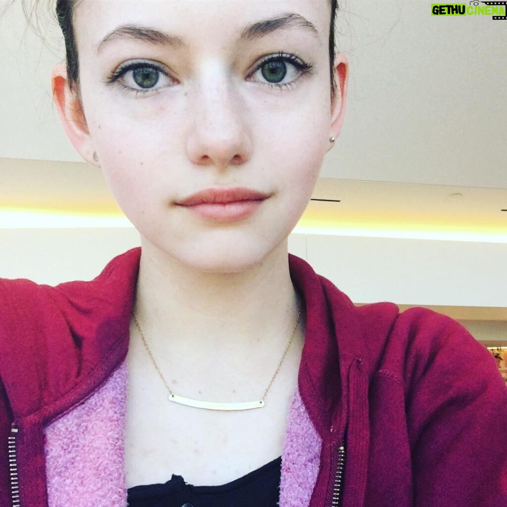 Mackenzie Foy Instagram - ✈️✈️