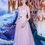 Mackenzie Foy Instagram - Yesterdays @disneysnutcracker London premier was pure magic!✨ I can’t believe the film has been released today!!💜🗝