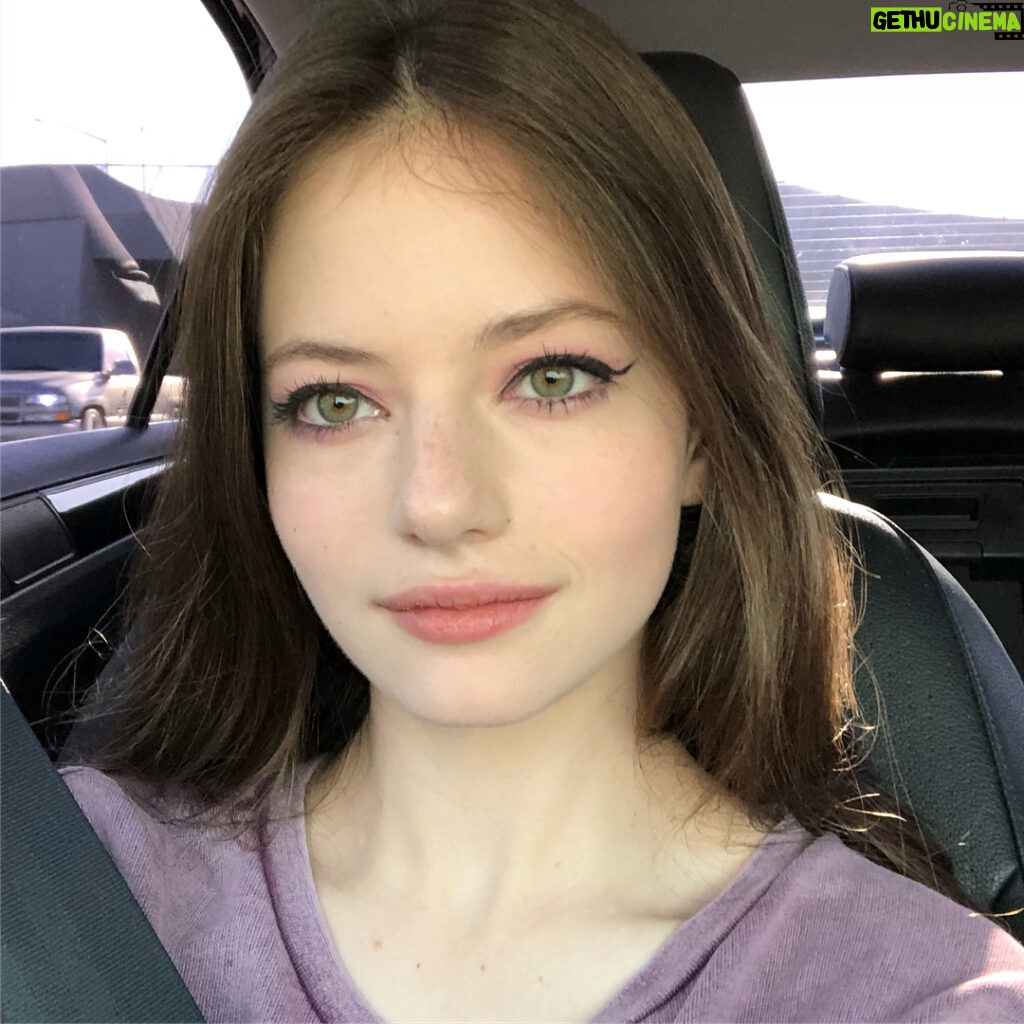 Mackenzie Foy Instagram - Feeling fancy after @georgieeisdell did my makeup💜