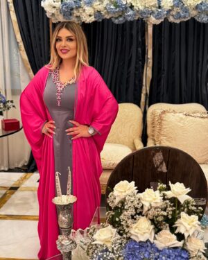 Madeleine Matar Instagram - بداية أسبوع جديدة، فرصة جديدة لتحقيق الأهداف! كيف كان يوم الاثنين يا حلوين؟ 💖 
#MadeleineMatar 
#مادلين_مطر