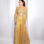 Madhuri Dixit Instagram - Bringing my own ray of sunshine ☀️🌷 #monday #mondaymood #dancedeewane #photooftheday #photoshoot