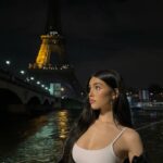 Madison Beer Instagram - paris must’ve turned the eiffel tower off bc we were having too much fun (≧◡≦)