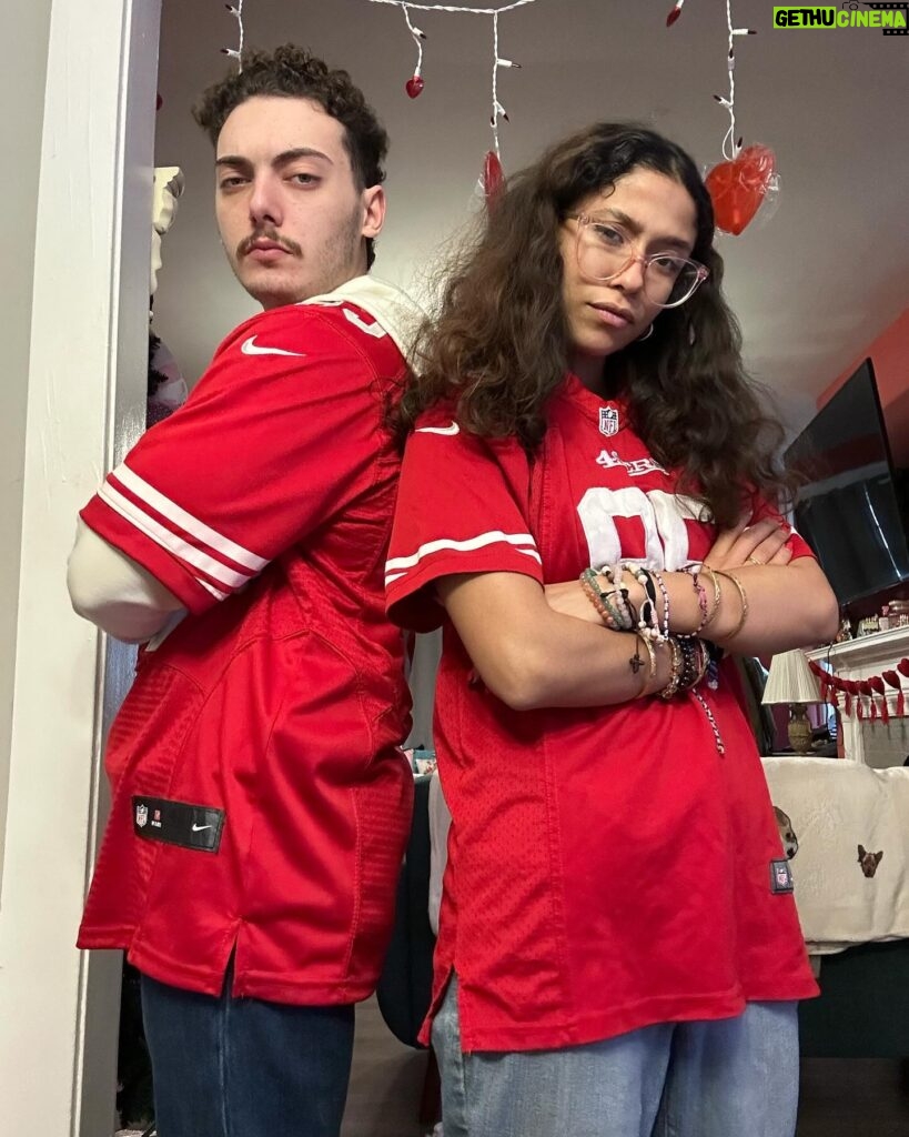 Madison Reyes Instagram - Game Day lovelies!!! @mr.reyes718 Shaun supports us this superbowl! Couples that have different teams but root for each others if they have a game >