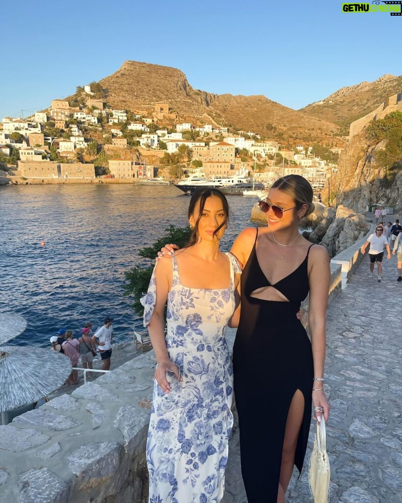 Madisson Hausburg Instagram - My best friend of 20 years got married on the most magical Greek island and I’m very emotional 🥲