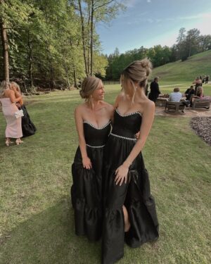 Madisson Hausburg Instagram - KELS AND MAX ARE MARRIED!!!! 🍾 I wish we could relive this weekend over and over! I love you both soo freaking much ❤️❤️❤️ @thekelseyowens @maxstrong