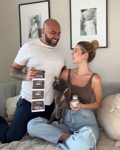 Madisson Hausburg Instagram - One in our hearts, one in my belly 🤍 Baby number 2 due in 2024 🧸