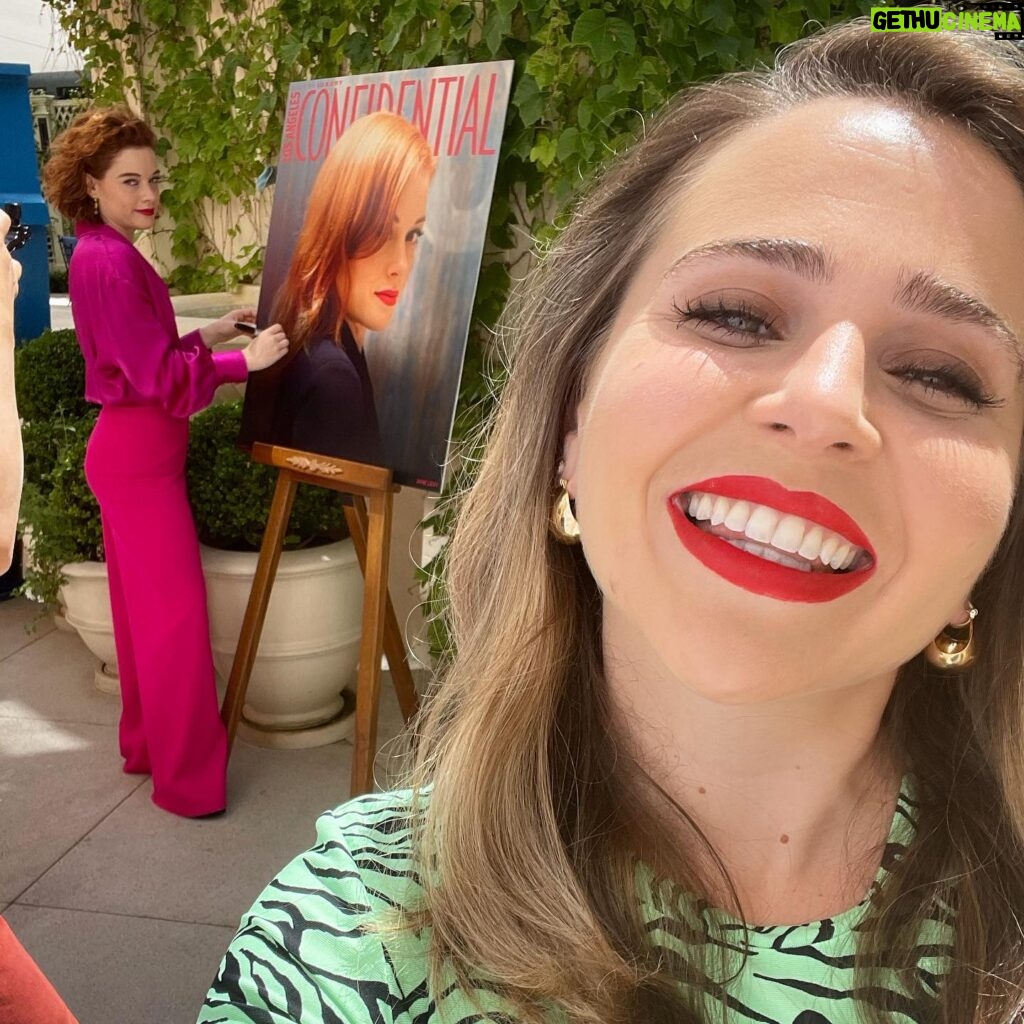 Mae Whitman Instagram - Had lots of fun at #janesevent 🥇it was nice to sit outside for the first time in a while and chat safely with a tiny smattering of loved ones like @maryt1956 ane the extravagant @nopenother Most everyone #doublevaxxed including me and celebrating my incredible bff jain levy is always a pleasure also I saw pierce brosnan twice in the lobby (in a mask looking fly) sorry pierce :) thanks for letting me pig dog your a team @hairbyadir @beau_nelson and special shout out to @rachelcomey for the matching mask because #safetyfirst and #fashionsecond
