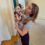 Mae Whitman Instagram - it’s hard to fume when you’re nuzzled safely in mother’s strong arms