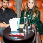 Mae Whitman Instagram - PREMIERE FOR UP HERE WHICH IS STREAMING NOW I FELT LIKE GOD DAMN LIZA MINELLI THANK U EVERYONE I love everyone #uphere @uphereonhulu @hulu @gpcbeauty @anthonycampbellhair @tata__LA @stuartweitzman @deborahfergusonstylist