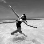 Maggie Civantos Instagram - 🌊 #tbt Los Roques Venezuela