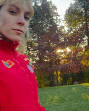 Maggie Civantos Instagram - Primer chapuzón de mi primavera, despidiendo este maravilloso país!

Spring has sprung and autumn has come 🌻🌼 

The last leg of our journey has been peaceful and beautiful  #sanmartindelosandes  #patagoniaargentina 🤍🫶🏼

Gracias @may_ariadna por organizar nuestro viaje! 
🙏🏻 @rotui_apart_hotel