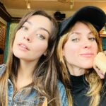 Maggie Civantos Instagram - Pues ya no es un secreto con quien comparto mis días en #istanbul #shootingdays and part of the cast❤️❤️ İstanbul Turkey