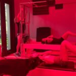 Maggie Q Instagram - Gotta give it to @jens_hot_buddhi for elevating our pilates session with infrared and red lights to create a harder, hotter, and healthier full body workout, and way sweatier 🥵. Swipe to the end where Assistant Trainer Arthur gives mid-workout kisses! He might be the reason I do it. 😍