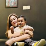 Mahiya Mahi Instagram - Laughing with my son heals my soul. 💙