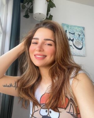 Mai Ezz ElDein Instagram - 😉😘🧸🧡