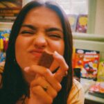 Maia Reficco Instagram - galletitas y jugueterías en pleno rodaje <3