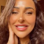 Mais Hamdan Instagram - Tur tur tur 🎄🎄🎄🎄🎄 #maishamdan #mimitta #happynewyear #ميس_حمدان #النسر