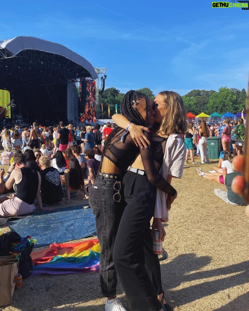 Maisie Richardson-Sellers Instagram - Brighton Pride you stole my heart 🌈❤️‍🔥