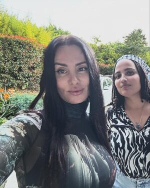 Mala Rodríguez Instagram - Con las mejores energías, cerrando ciclos en la primera luna llena del año 🌕 nuevo álbum coming soon bebé !!!!! 😛😛😛😛😛💘💕🤍🫠🤓🎵🎵🎵🎵