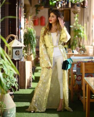 Malak Koura Instagram - ‎🌙 رمضان جرى زى كل سنه
‎ايه اكتر لبس رمضانى عجبكم و حبيتوه؟