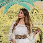 Malak Koura Instagram - ‎كل سنة وانتم طيبين! Happy Eid 💛⁣ Photography by @abdallaphotography