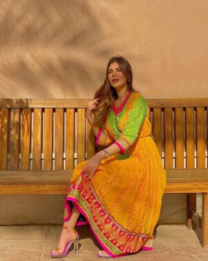Malak Koura Instagram - 🧡💚💖