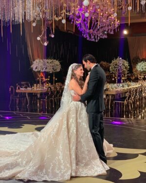 Malak Koura Instagram - Happiest day of my life to see my little sister Mariam become the most beautiful bride my eyes have ever seen. Love you always ♥️♥️♥️⠀
⠀
Wedding planning by @bydinaiskander⠀
My dress by @samahmahrancouture⠀
My makeup by @maram.makeup0