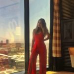 Malak Koura Instagram - Vegas in 🍓 | jumpsuit by @spotfashionegypt