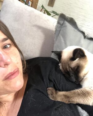 Malena Guinzburg Instagram - Díganle FELICES 21 AÑOS A CHAVELA!!!
Acá un pequeño carrete con sus fotos.
Por lo menos de los últimos años. Hay más pero en papel, es una señora grande.
La primera foto de ahora. Así, viejita, hermosa.
❤️❤️❤️❤️❤️❤️