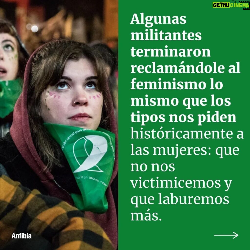 Malena Pichot Instagram - 🍳 Cuando comenzó la reacción conservadora, los varones que creíamos tan progres dieron una voltereta en el aire y se burlaron de lo conquistado hasta el momento por mujeres y diversidades. 😶‍🌫️ Además, algunas militantes terminaron reclamándole al feminismo que no nos victimicemos y que laburemos más. El mantra de Simone de Beauvoir dice que no hay que dar ningún derecho por sentado. 💪 Así que, aunque cansadas, tendremos que repetir todo de nuevo: las mismas premisas básicas, las discusiones de 2018 y las de las sufragistas de principio de siglo también. Porque no se trata de ser novedosas, sino de persuadir. ✒️ @malepichot 📷 @emilianamiguelez 🫂 Agradecemos a las autoras por sumarse a la campaña #DameElFuegoDeTuAmor colaborando con este trabajo en apoyo a la reconstrucción de la redacción de nuestro medio. 👉🏽 Leé el texto completo en revistaanfibia.com 📲 (link en bio)