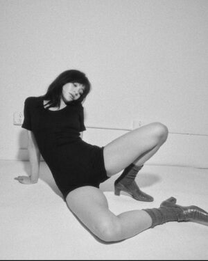 Malina Weissman Instagram - By the amazing @emilysoto ✨🩷 Styling: @heathermary.jackson  Makeup: @misha212 
Hair: @jacobrozenberg 
Set Design: @abigailmccreary