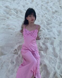 Malina Weissman Instagram - #🌴 #🐰 #yes