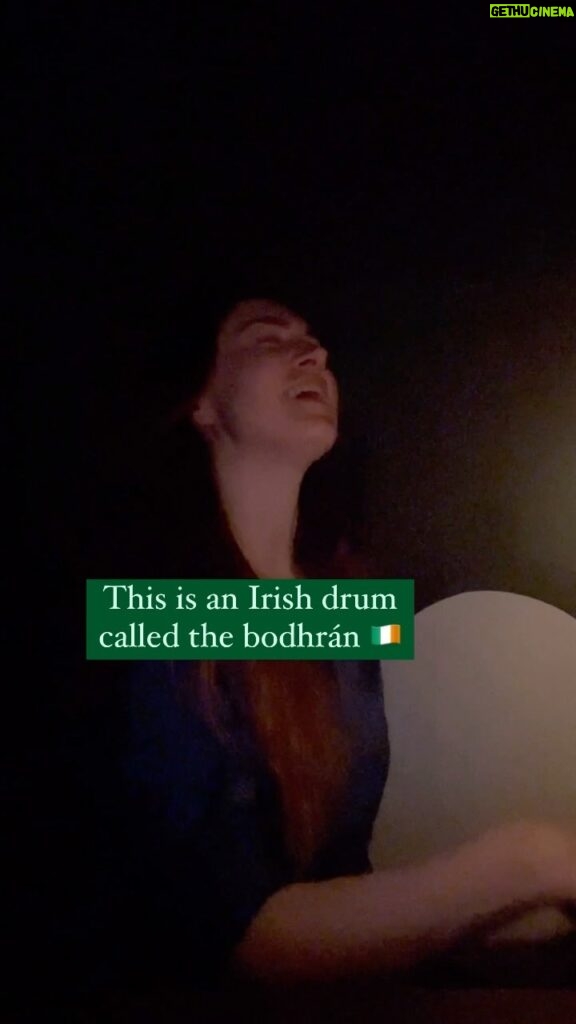 Malinda Kathleen Reese Instagram - Look At You Now ✨. Inspiration can come from all sorts of places. Irish music is where it all stems from for me. #drum #folk #irish #celtic #singer #songwriter #siren