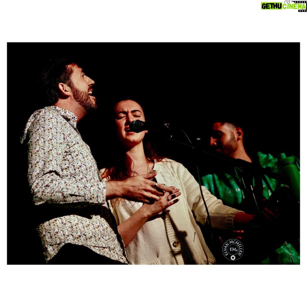 Malinda Kathleen Reese Instagram - And that’s a wrap on the It’s All True Tour ❤️. What a remarkable thing we did together. DC thank you for the best last show of tour possible. The sound of you singing every word will stay with me forever. And a huge thank you to @elvanmcm for these gorgeous photos.