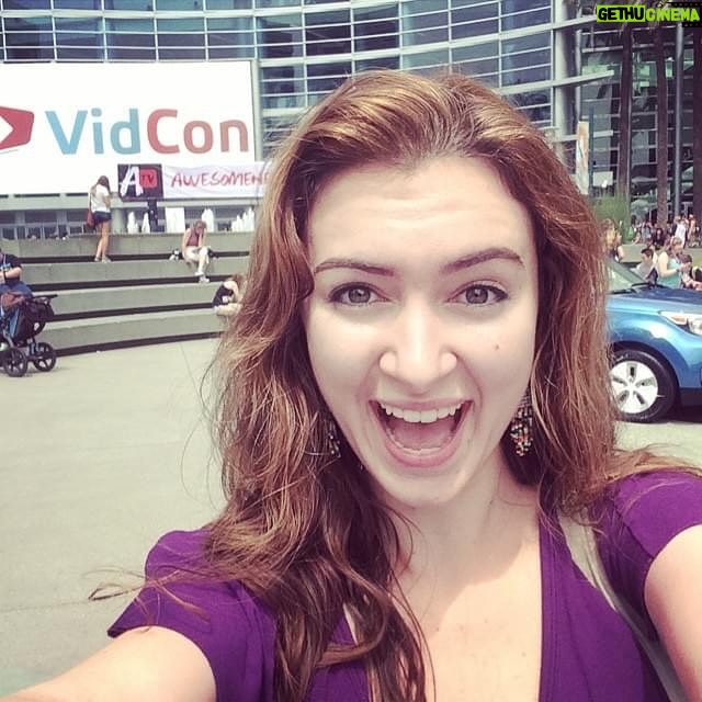 Malinda Kathleen Reese Instagram - This week is very special. This Saturday, February 10th, I will have been a creator online for a decade. #10years. And I can’t see myself stopping anytime soon. Let’s revisit some memories over the next few days xx. First photo- my first VidCon in 2014 Second photo- where we’ve ended up, captured by @miaisabellaaguirre ❤️