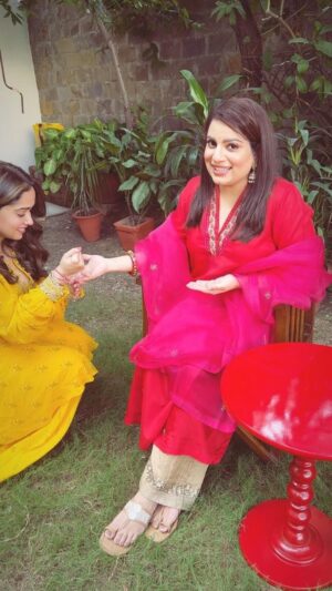 Mallika Dua Instagram - KC rahi aapki KC? 🌛🌜