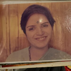 Mallika Dua Instagram - @chinnadua Miss you mummie. Your voice, your chappal sound, your smol hands, your goodness, your chaos, your uncomplicated, giant heart and soul. Selfishly, What I miss most is who I was when I shared a world with you. Thank you for being here and beyond. Mother’s Day week pe aapke fave Insta pe toh post banta hai 🤗💛. Love, your kids Miku, Bakooli, Nikhil, Johnny and Fateh.