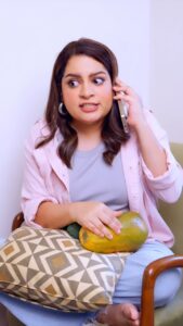 Mallika Dua Instagram - I URGE you to name your fast friend who is late lateef number one 👀 🕰️ I’ll go first: @mallikadua Saloni ka zyada ho gaya tha so I made a new fast friend. BBNOW from @bigbasketcom is insanely fast , like #WantNowGetNow fast so now I just order things for mazze just to watch them beat their own speed record each time. If anyone needs papaya lmk I have 20 pieces lying around. #bigbasketnow #AD