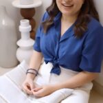 Mallika Dua Instagram - I travel A LOT and love it. My skin however, doesn’t always love the constant shifts in climate and schedule so my dermat recommended @cerave.india products that hydrate and nourish my skin no matter where I go. I LOVE the moisturiser because it’s light, fragrance free and enriched with ceramides which we all know are like hugs for skin. My skincare regimen includes cleansing my face with the CeraVe cleanser, followed by the moisturizing cream and of course a good sleep cycle! These CeraVe products start from Rs. 315 onwards and are truly amazing for your skin! So if you haven’t tried them yet then do grab them now✌🏻 . #YourDermatKnowsBest #Ceramides #ScienceofCeramides #Ad #CeraVeInIndia @cerave.india