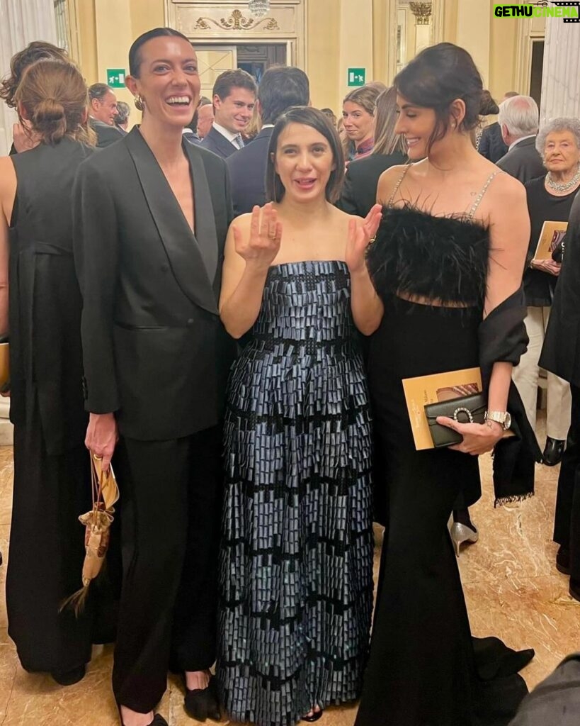 Mandana Karimi Instagram - I had the honour of attending yet another magnificent launch of @isaloniofficial “ 62ed edition “ at the @teatroallascala All set for yet another design week in Milan.