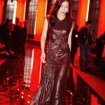 Mandy Wong Instagram – My Day 3 in Milan ❤️
Kicking off MFW with @sportmax Fall-Winter 2024 Collection. Thank you Sportmax for having me.
新系列每套都充滿獨特的魅力、性感、型格，so CooL~~

@sportmax @sportmax_hk
@supremeartent
@vincephair
#qystyling
#sportmax