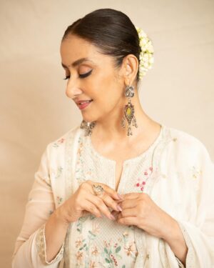 Manisha Koirala Instagram - Styled by - @sanamratansi 
Sr&Co Manager - @jaferalimunshi 
Team - @isshika.manan 
Outfit - @anitadongre 
Earring - @tribebyamrapali
Ring - @sangeetaboochra
Footwear - @houseofvian 
Intern - @aartiii_17 
Make up - @tush_91
Hair - @hairbyykaushall
📸 - @devsphotographyofficial