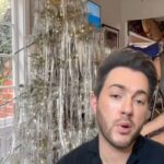 Manny MUA Instagram - attempting the ICONIC tinsel tree… if I knew how long this was gonna take 🙃 @misterpreda out here inspiring me!!
