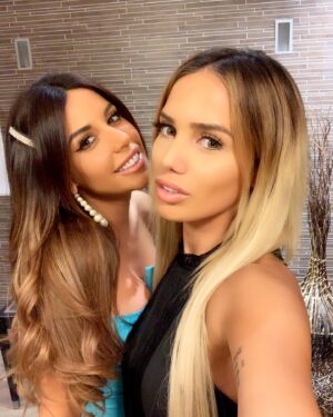 Manon Tanti Instagram - Ma tite jums ❤️❤️ peu de temps que tu es rentrée dans ma vie mais tu prends déjà une grande place dans mon cœur ❣ une belle et Sincère amitié qui commence ❤️😍 @lauralempika