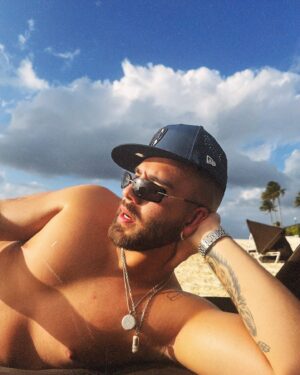Manuel Turizo Instagram - Por Bahamas yendo a los lugares pa donde tú sales reina